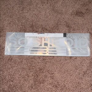 Inspirational Wall Stencil Medal Holder in Silver